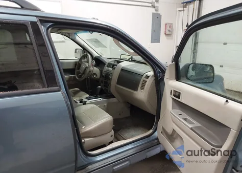 2010 Ford Escape Xlt из США, поврежденный, VIN 1FMCU9DG7AKC77243